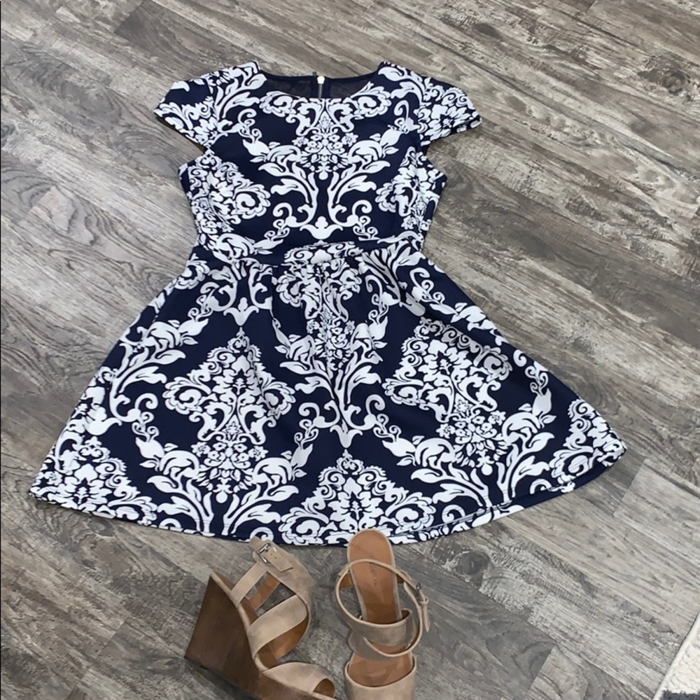 Printed navy and white dress